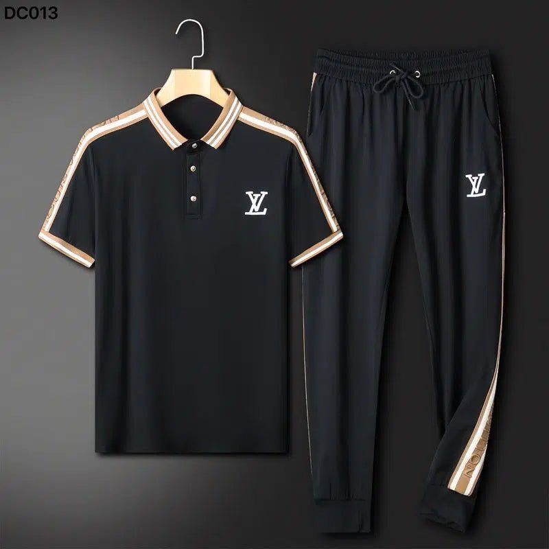 221-369_jpg_f579cafb-576b-4b69-b436-dd8f14d479f0.jpg Tracksuit - Image 1