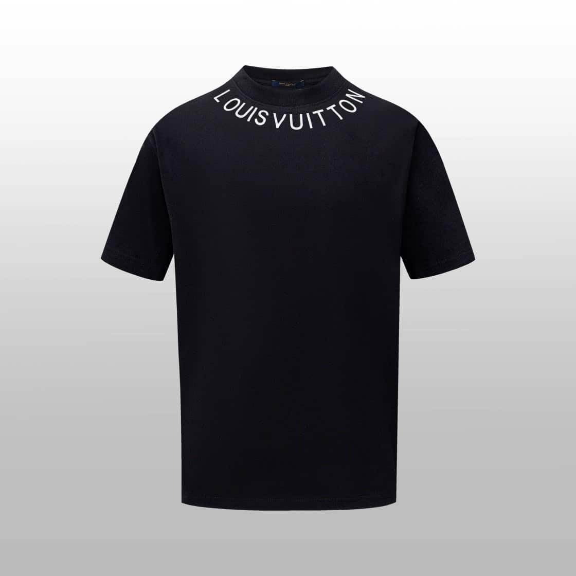 32-1c8bd449_57492115-7b76-4c97-b3b3-0a75069e5aaf.jpg T-shirt - Image 1