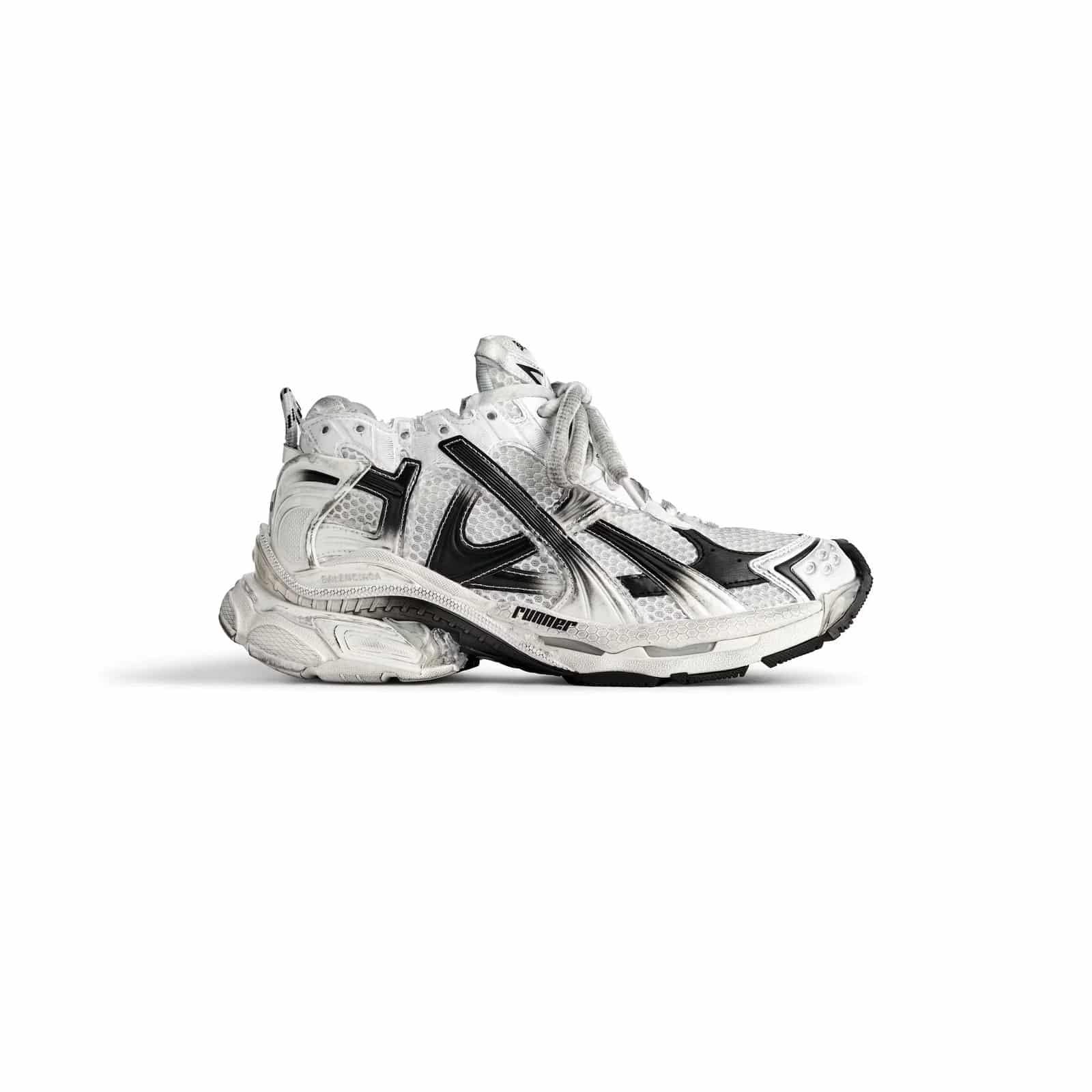 38-Large-772774WRUNG9010_F_89bf332e-c6f6-4f74-8292-f8b33ce79bbf.jpg RUNNER - Image 1
