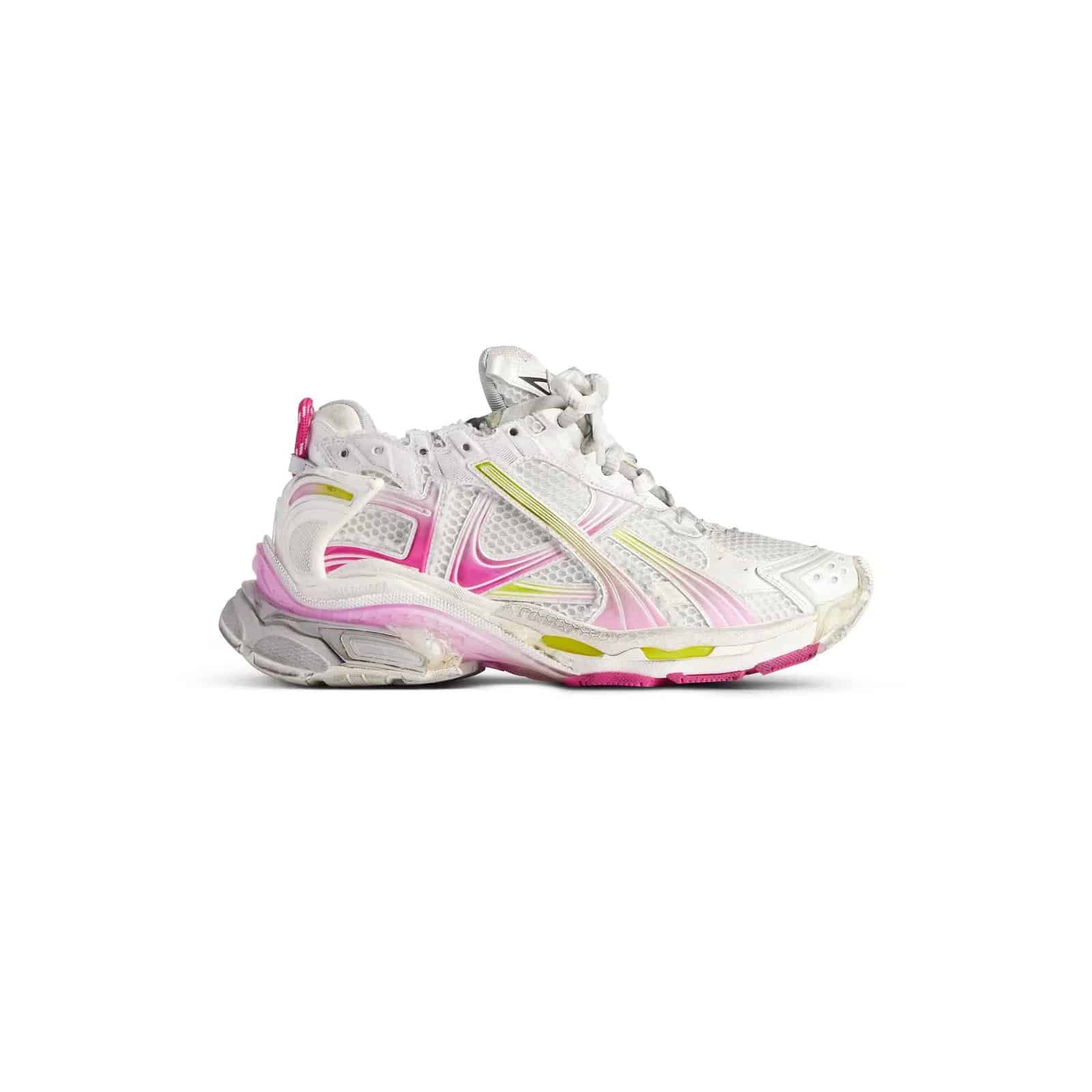 50-Large-772767WRUNG9517_F_48f31958-6209-4333-a9fb-098a512a562d.jpg RUNNER - Image 1