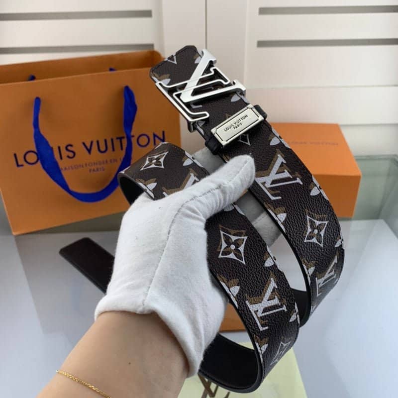 70a5ed9b_0fd70af5-84e8-431f-98bf-9caff26c13fa.jpg Belt - Image 1