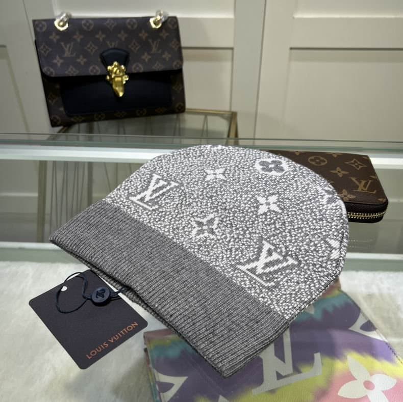 LV-Hat-12_832949.jpg Beanie - Image 1