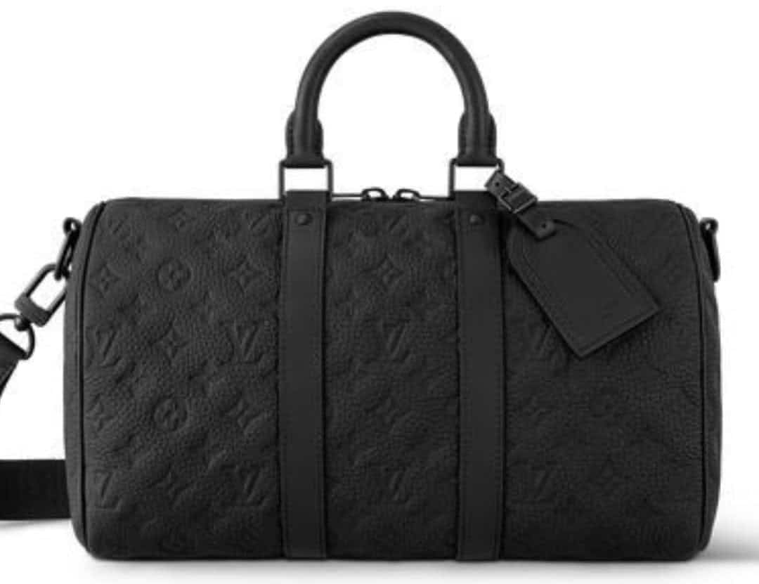 WhatsAppImage2025-01-21at21.17.59_6b94bb97-05f9-480d-85b9-5d5f6f7f301b.jpg Holdall Bag - Image 1